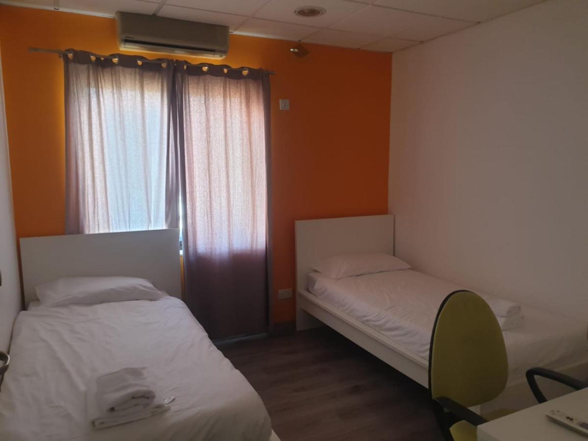 Large St Julians Central 2 Apartment Saint Julian's ภายนอก รูปภาพ